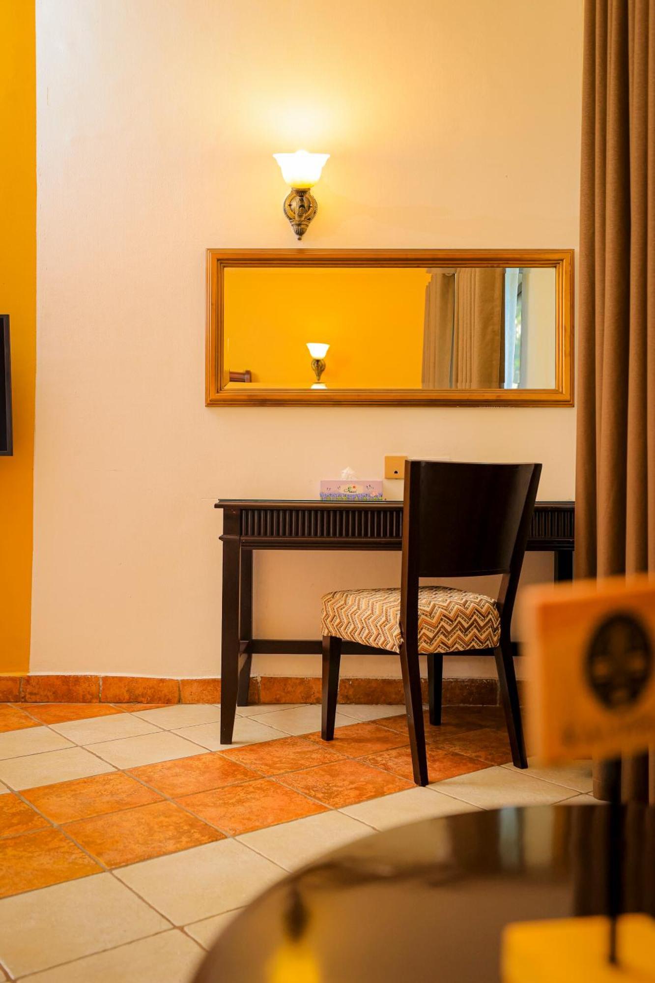 Colosseum Boutique & 4* Daressalam