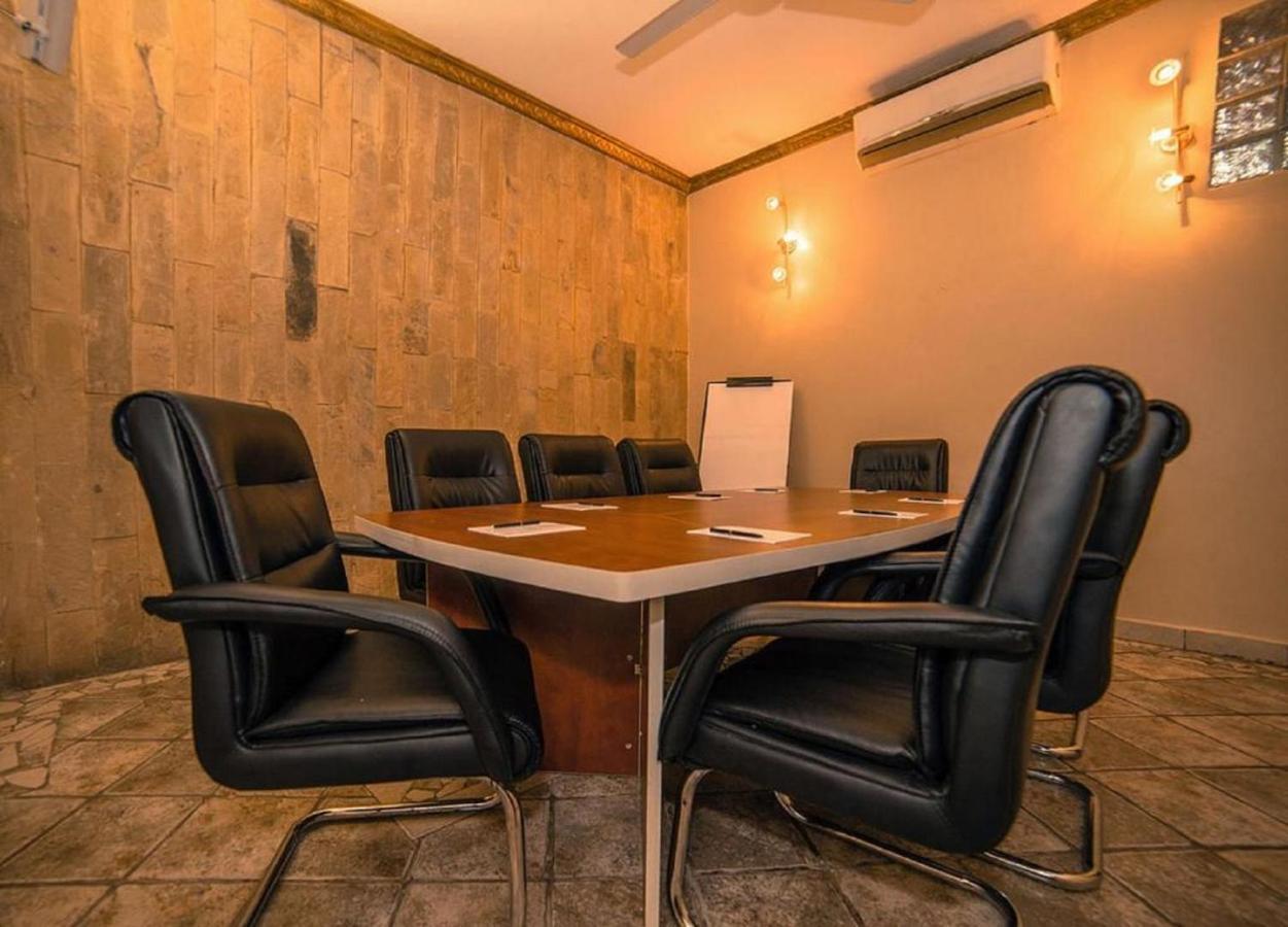 Colosseum Boutique & 4* Dar es Salaam